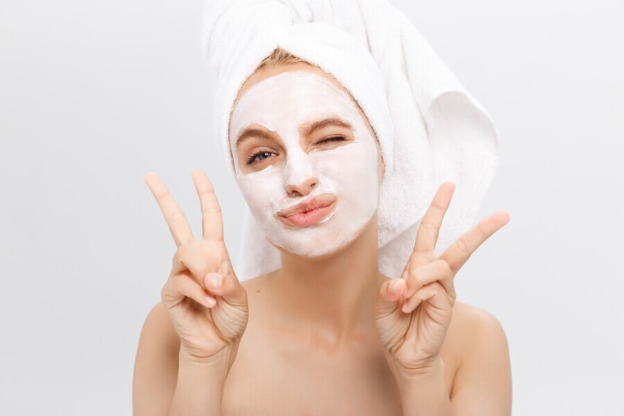 BENEFICIOS DE UNA BUENA LIMPIEZA DE CUTIS